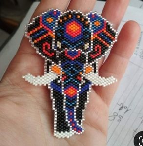 Flat beaded medallion